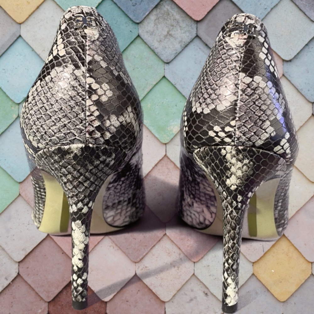 Sam Edelman Mint Snake Elise Black Patent Pump - Picture 4 of 4